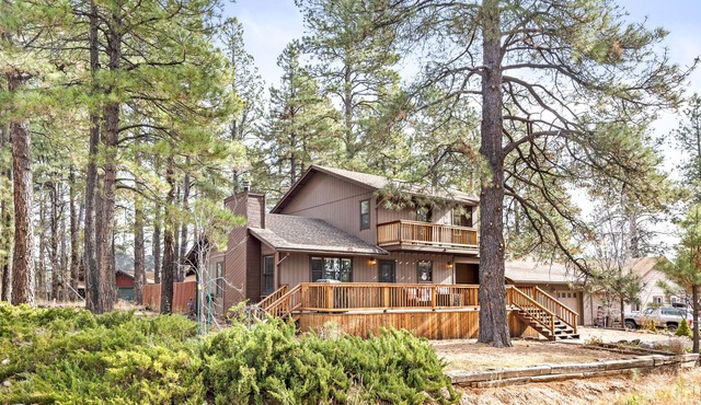 Spacious Mountain Retreat with Decks & Hot Tub in Kachina Village!