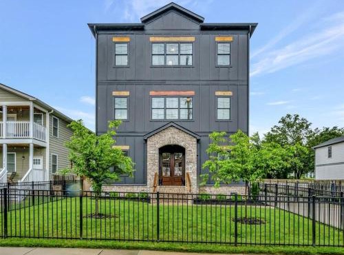 Sprawling Nashville Estate - Sleeps 16