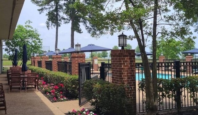 Stay with us for a warm southern hospitality. Free homecooked buffet Breakfast.