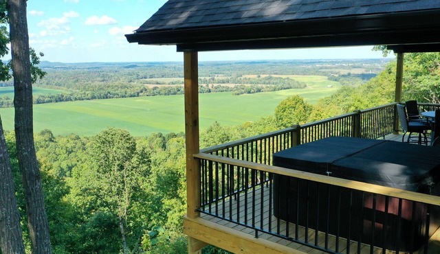 Stunning view! Hot Tub, Privacy & Relaxation