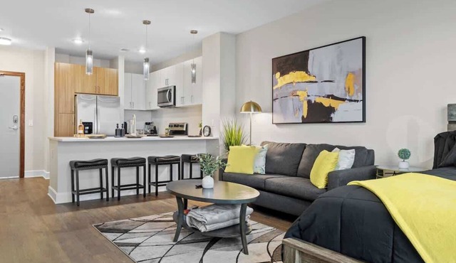 Stylish 1BR Near Broadway & The Gulch