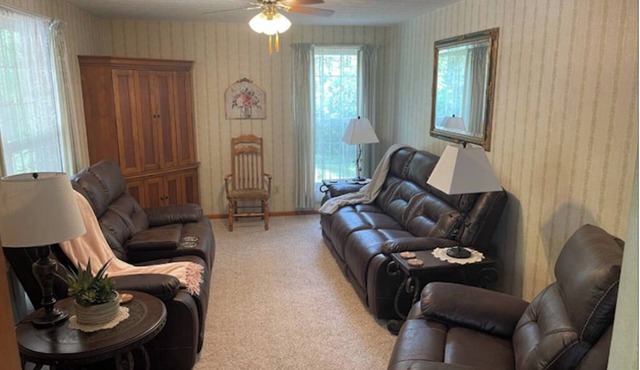 Sunset Pl 3-bedroom house in Waynesville 10 min To Fort Leonard Wood -Pool Table