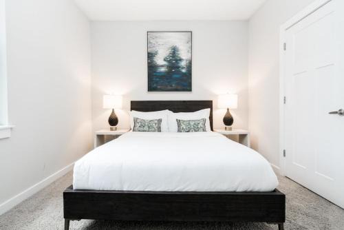 TWO CozySuites Stunning Music Row Condos