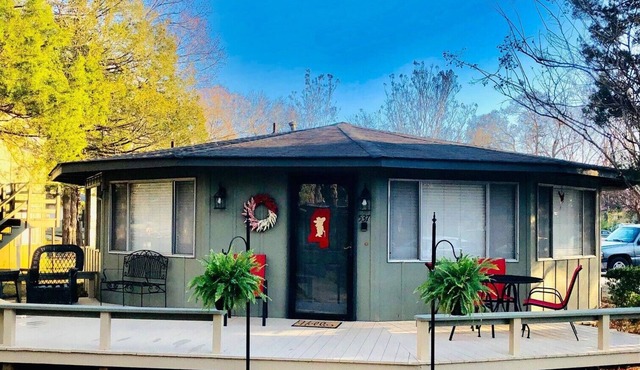 Unique & Cozy Cottage joining the Ole Miss Campus!