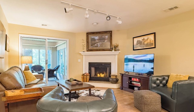 Walk-In Condo With Pools - 2 Kings - Golf Perk