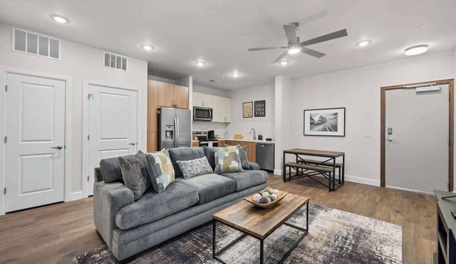 Walk to Gulch & Broadway, 1BR Escape