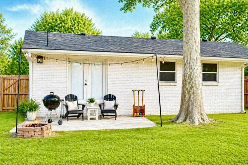 Westbrooke Retreat Modern 3BR Minutes to OU-20 min to OKC