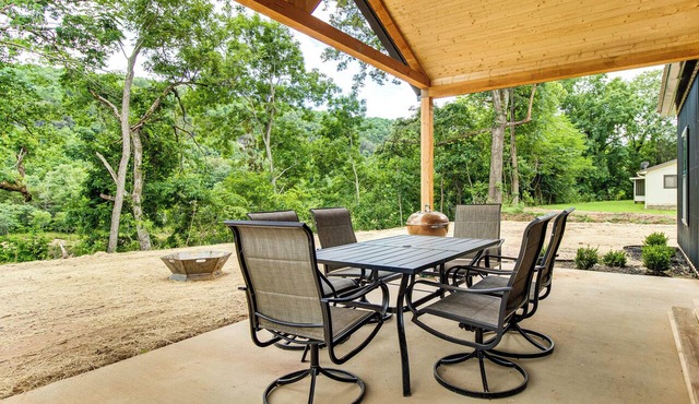 White River Retreat! Family Cabin