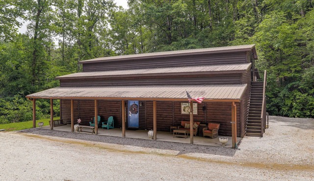 Woodsy + Peaceful! Family-Friendly Getaway in Iuka