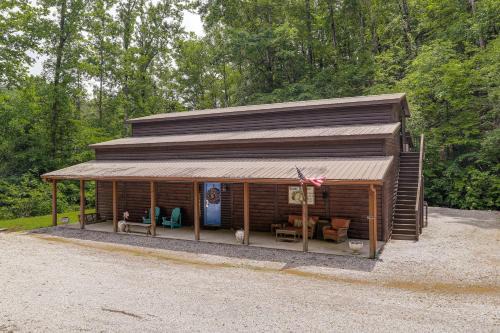 Woodsy + Peaceful! Family-Friendly Getaway in Iuka