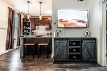 briq215 in Bentonville