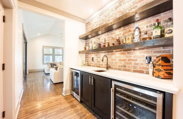 Cozy Craftsman Escape: Steps to 12 th South!