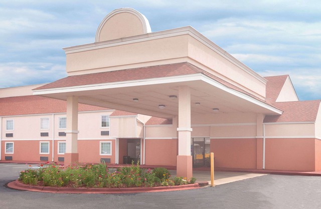 Days Inn by Wyndham Alma