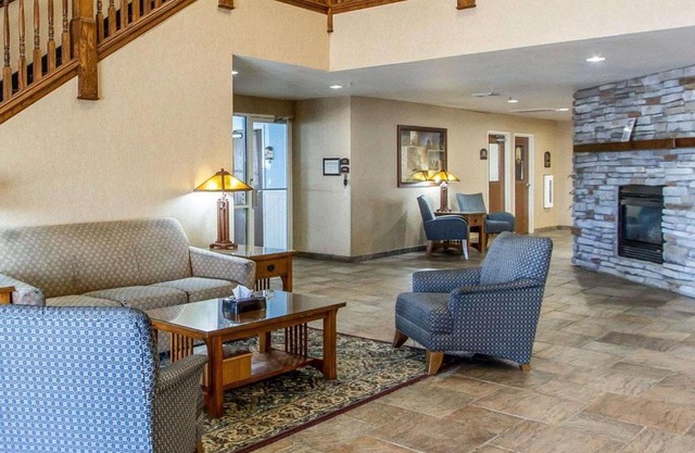 Quality Inn Suites Fort Madison Hwy 