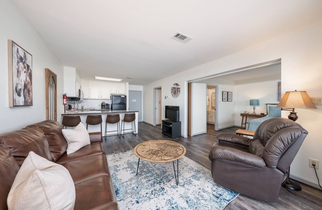 South Shore 1 bdrm! Gameroom! Mini-Golf/2 Pools/Pickleball/Tennis, 2 Pools &More