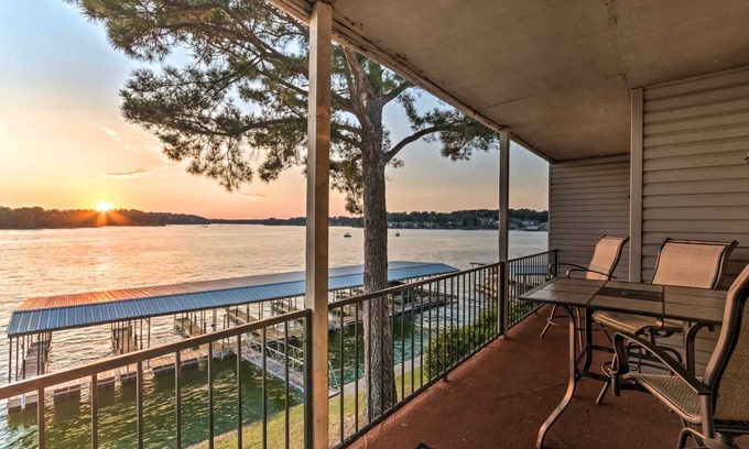 Lake Hamilton Apartment | 102 m² Apartment ∙ 2 bedrooms ∙ 4 guests