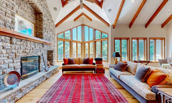 Eureka Springs House | 471 m² House ∙ 4 bedrooms ∙ 8 guests