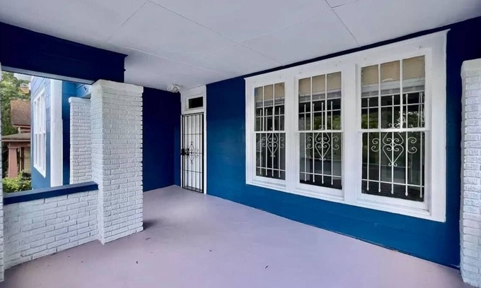 Capital View Apartment | Booker Blue Complete Unit