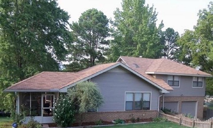 Hot Springs House | Central to all Hot Springs, 2 master suites, 2 story deck with Hot Tub