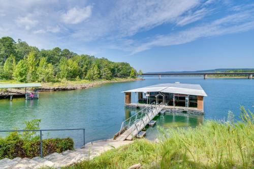 Greers Ferry House | Greers Ferry Lakefront Home with Deck and Boat Slips!