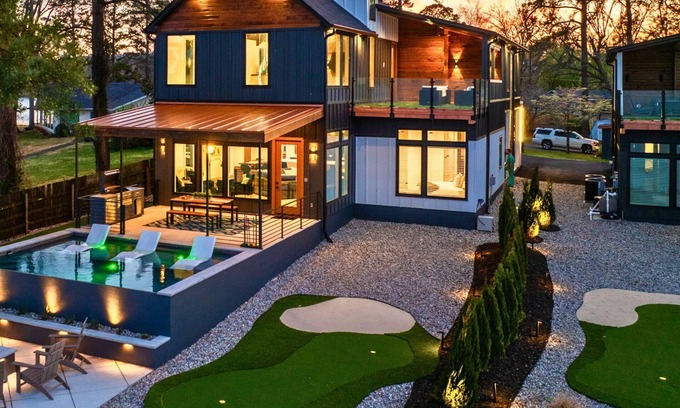 Lake Hamilton House | Lakefront | Boat Slip | Heated Pool | Luxury Home