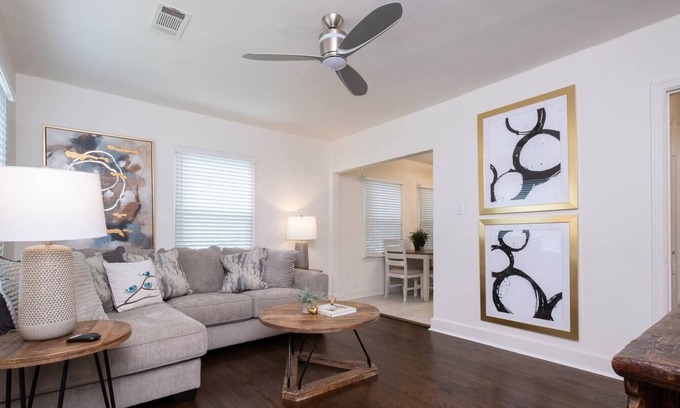 Capital View House | New 2BD/1BA Home~Close to Everything~"Penny Lane"