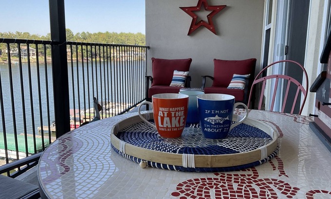 Lake Hamilton Condo | Stunning New Lake Hamilton Condo Lake front on 7 South π πΆπ£