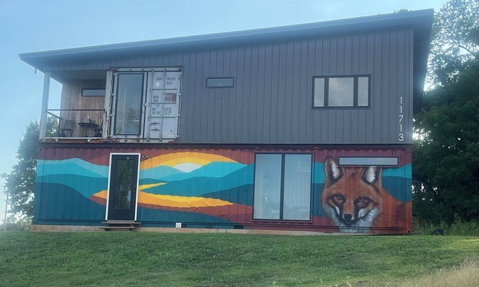 Bentonville House | Unique Container Home๐ MTB ๐ฒ