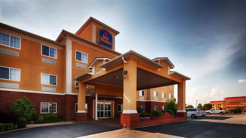 Pine Bluff Hotel | Best Western Presidential Hotel & Suites