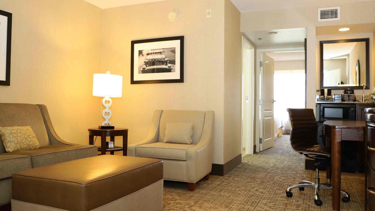 Photo of Livingroom in Music Row