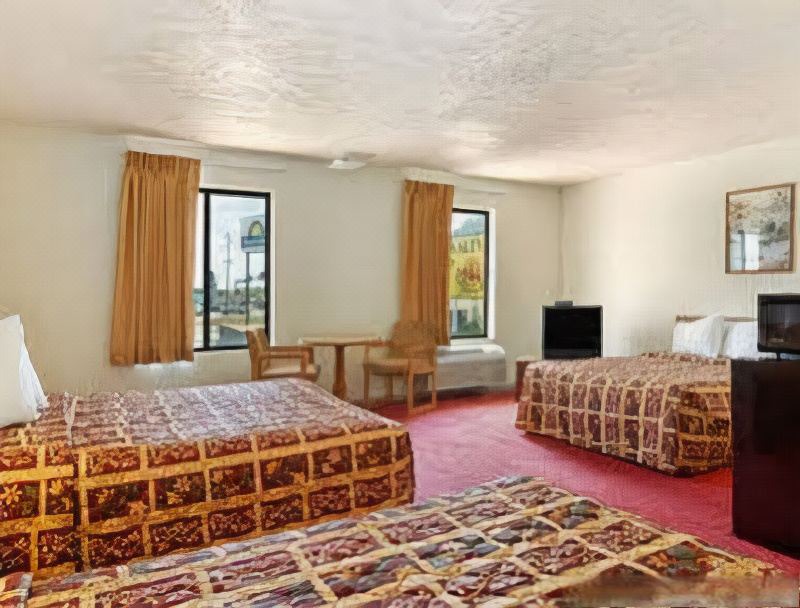 Photo of Bedroom in Warrensburg
