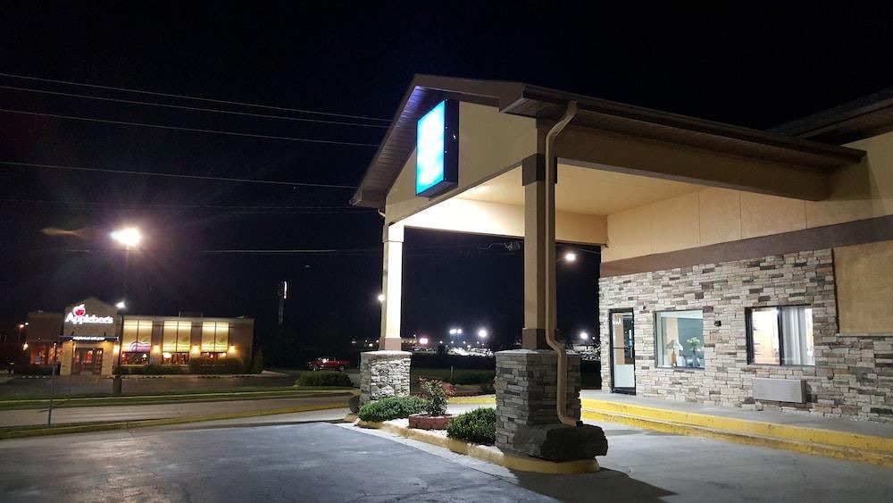 Photo of Buildings in Harrisonville