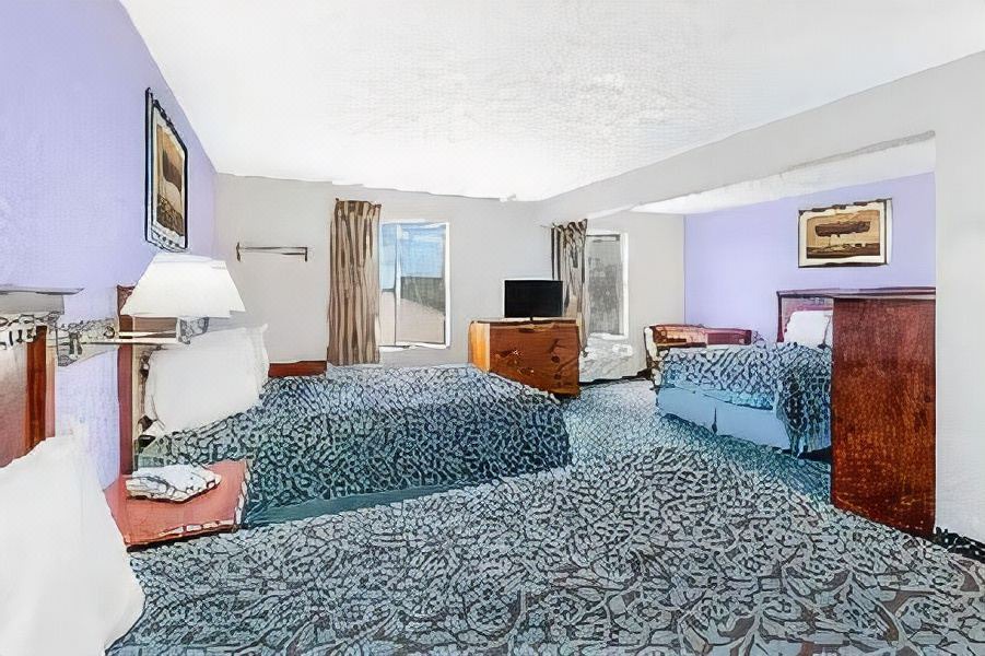 Photo of Livingroom in Warrensburg