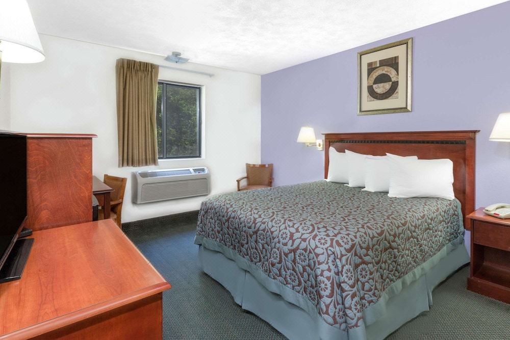 Photo of Bedroom in Warrensburg