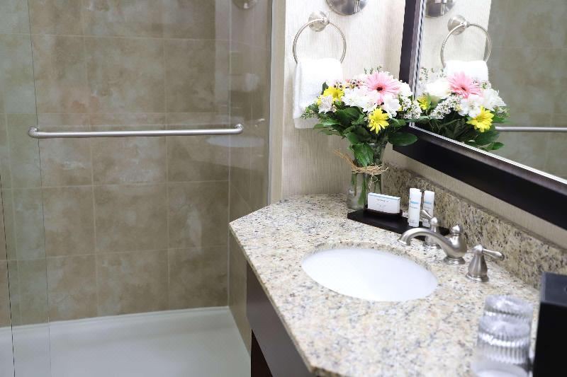 Photo of Bathroom in Music Row