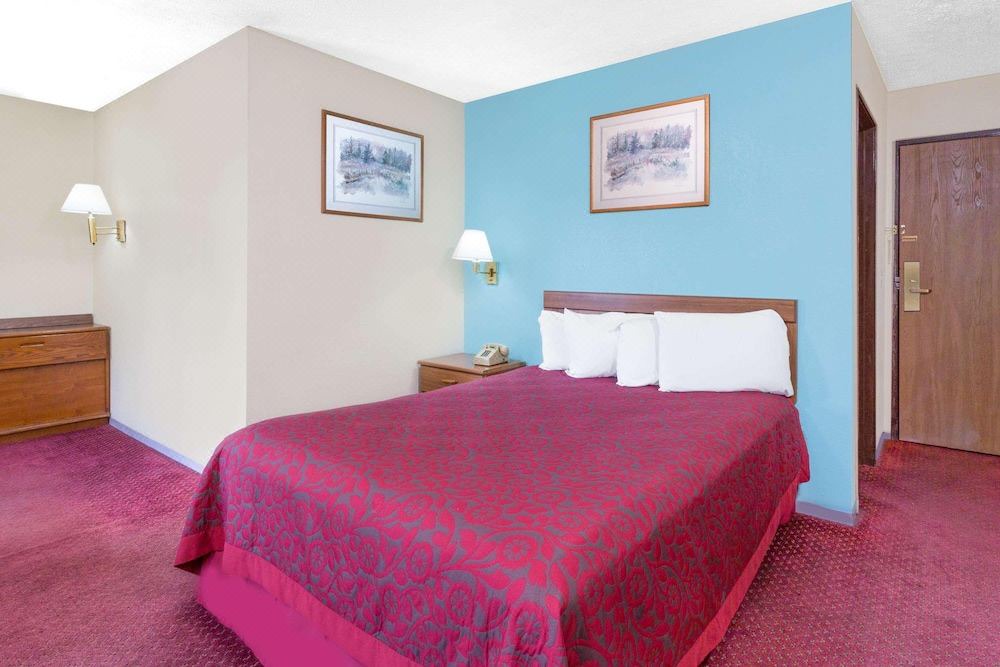 Photo of Bedroom in Warrensburg