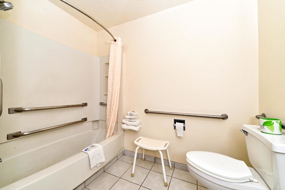 Photo of Bathroom in Harrisonville