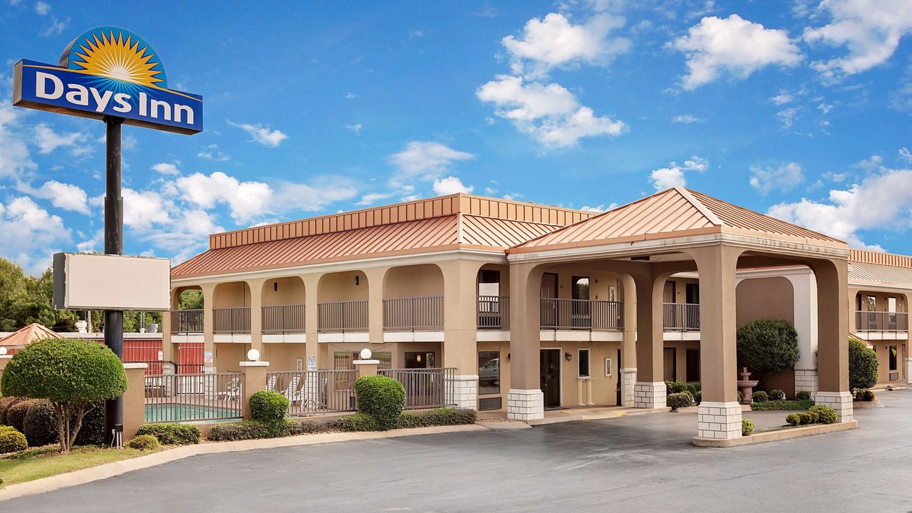 Photo of Buildings in Dumas