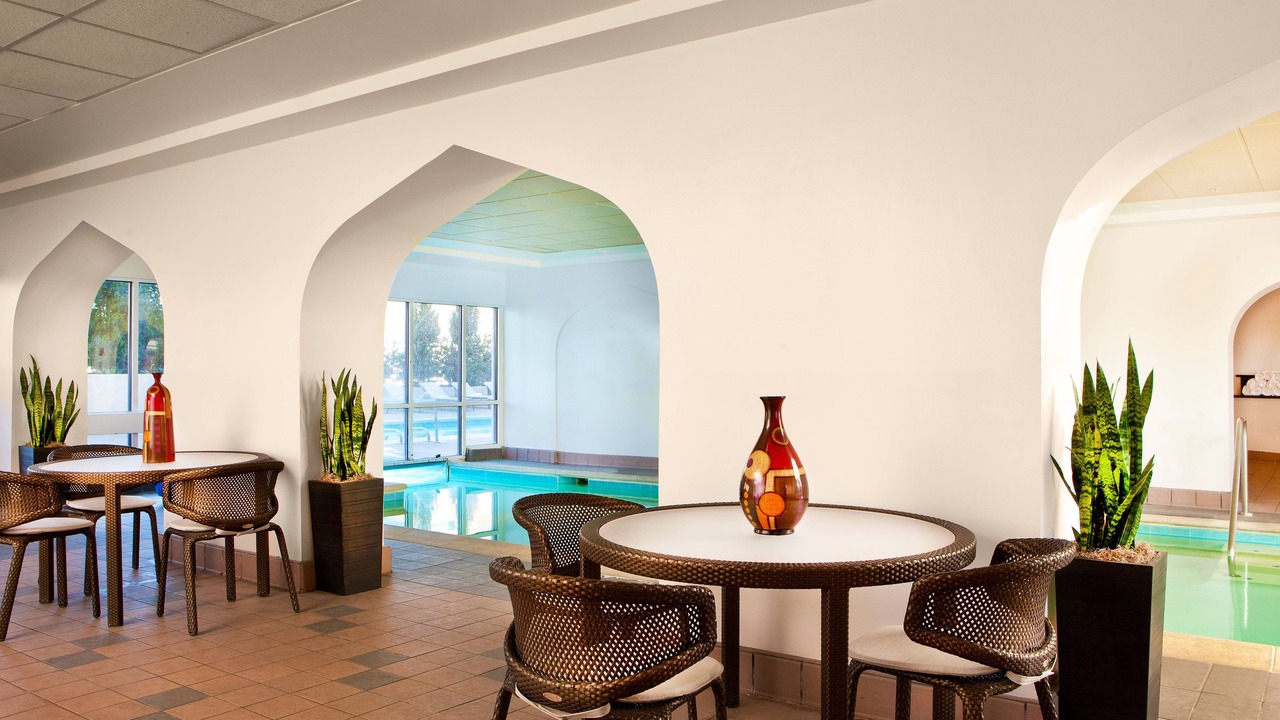 Photo of Livingroom in Country Club Plaza Area