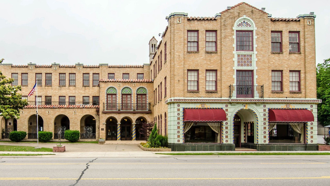 Photo of Buildings in Harrison