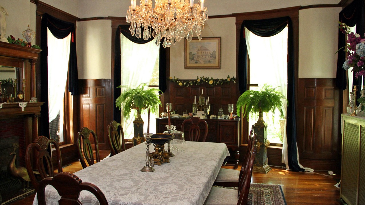 Photo of Livingroom in Alton