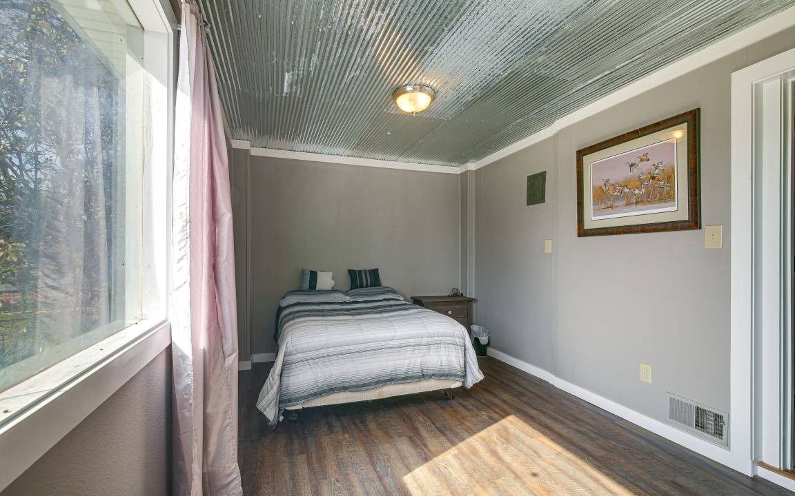 Photo of Bedroom in Wheatley