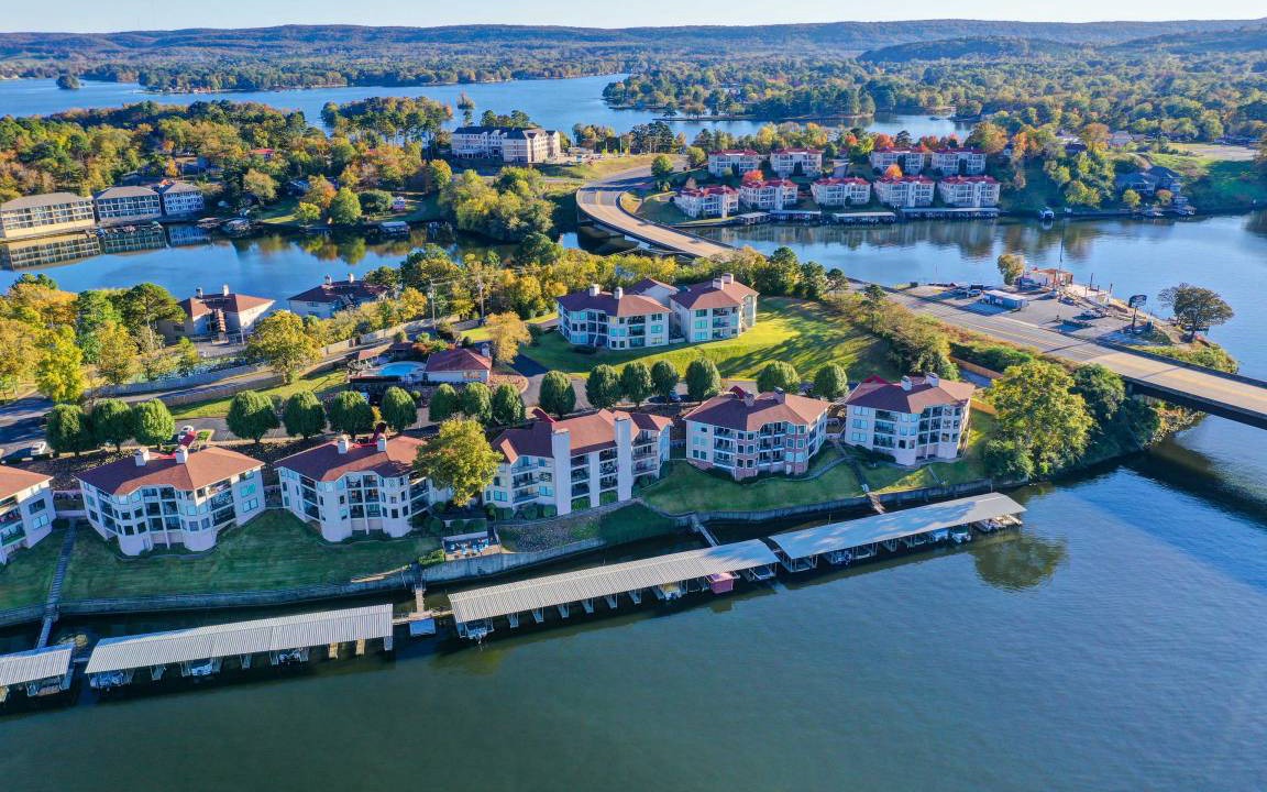 Photo of Others in Lake Hamilton