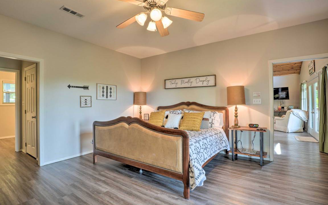 Photo of Bedroom in Sylvan Shores