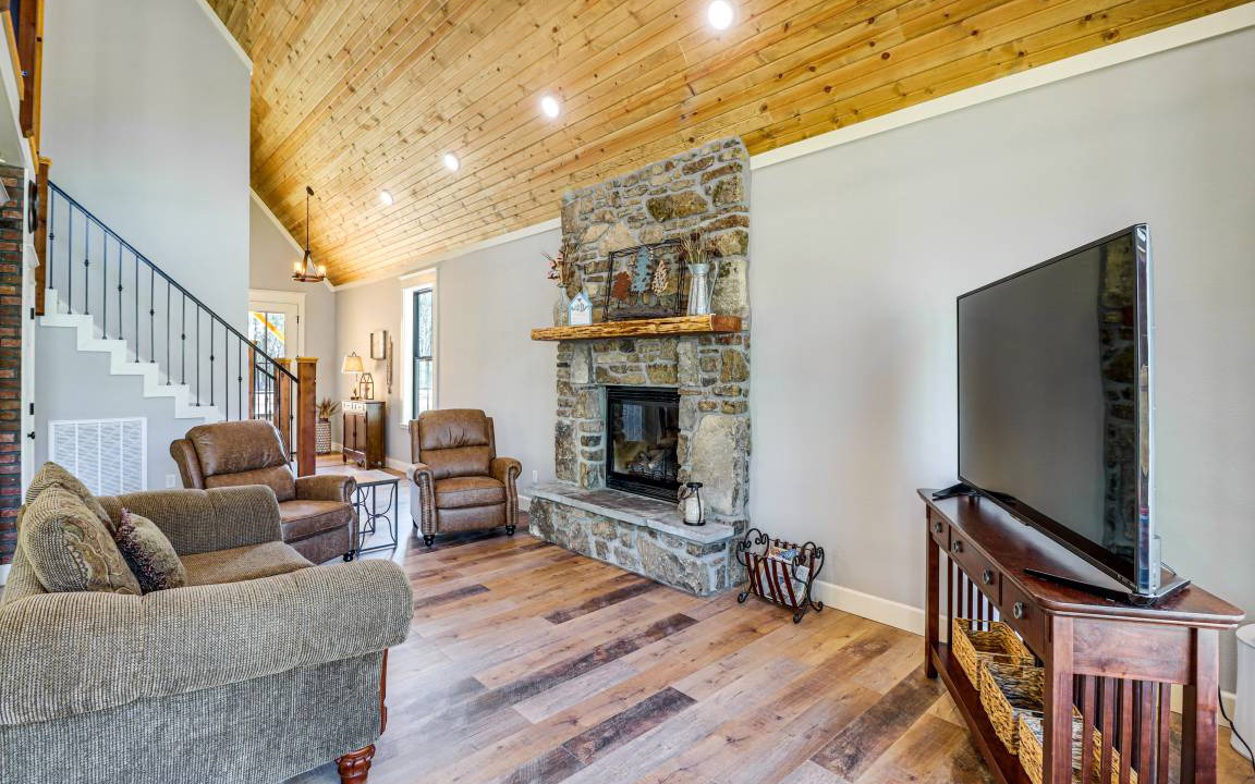 Photo of Livingroom in Boswell