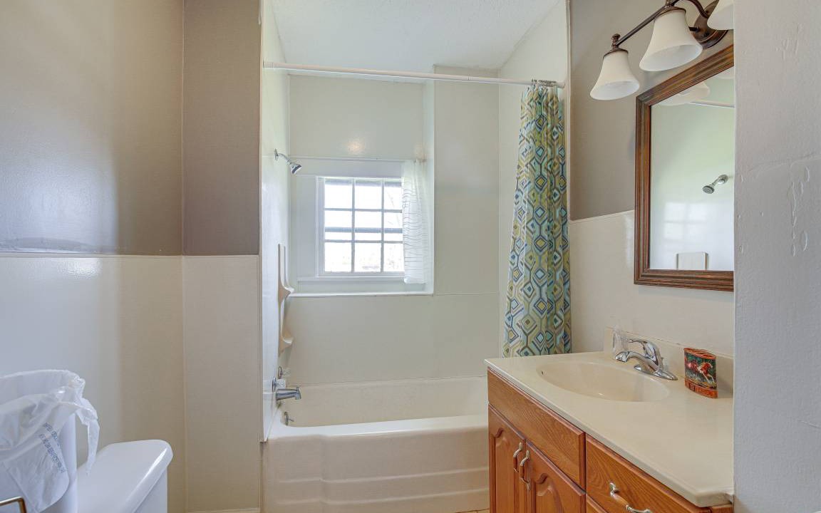 Photo of Bathroom in Wheatley