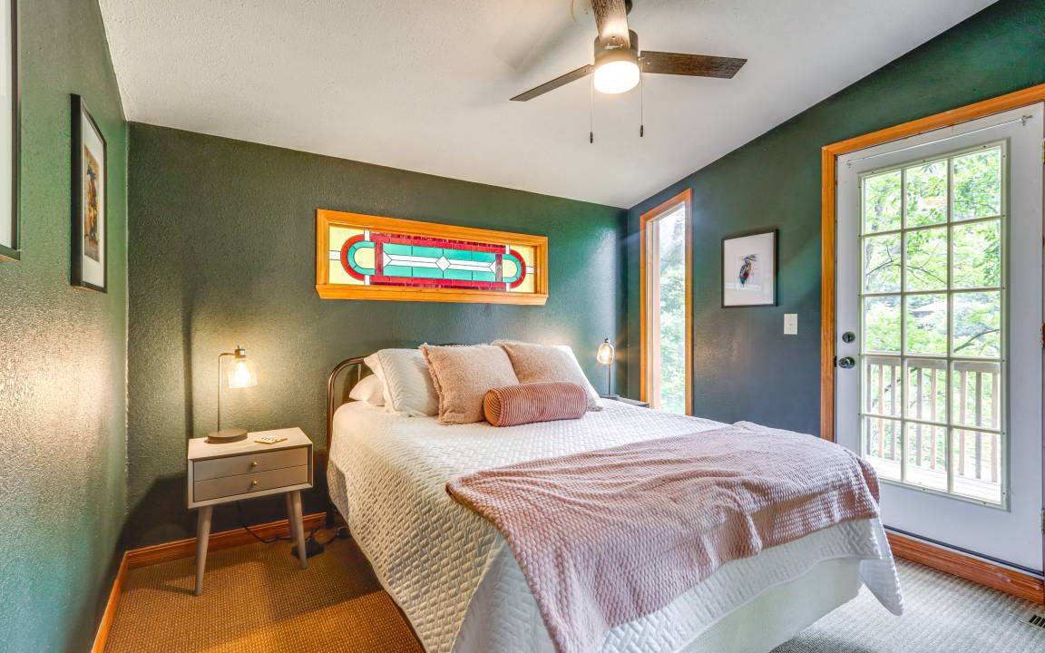 Photo of Bedroom in Eureka Springs