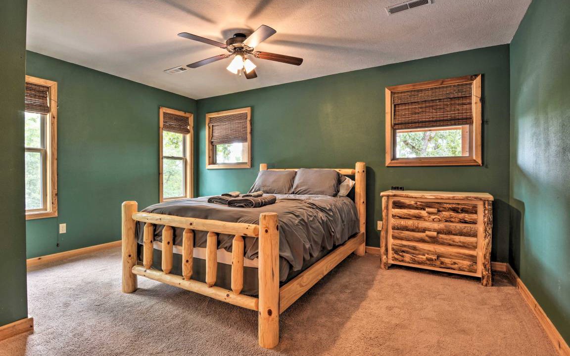Photo of Bedroom in Eureka Springs