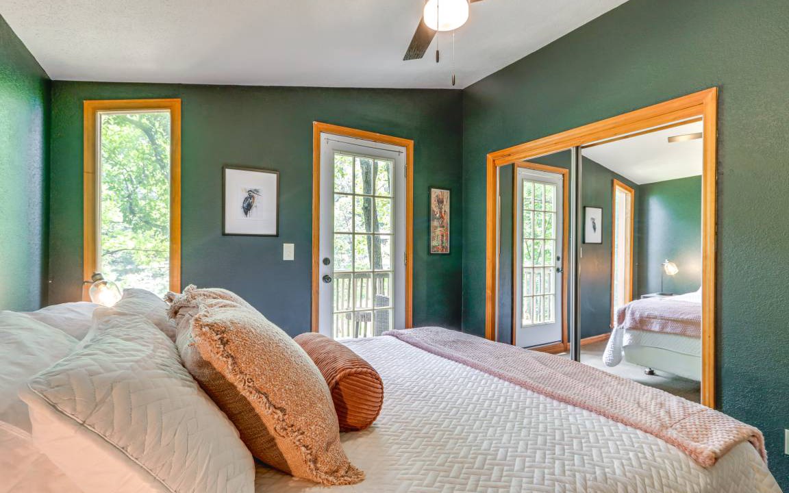 Photo of Bedroom in Eureka Springs