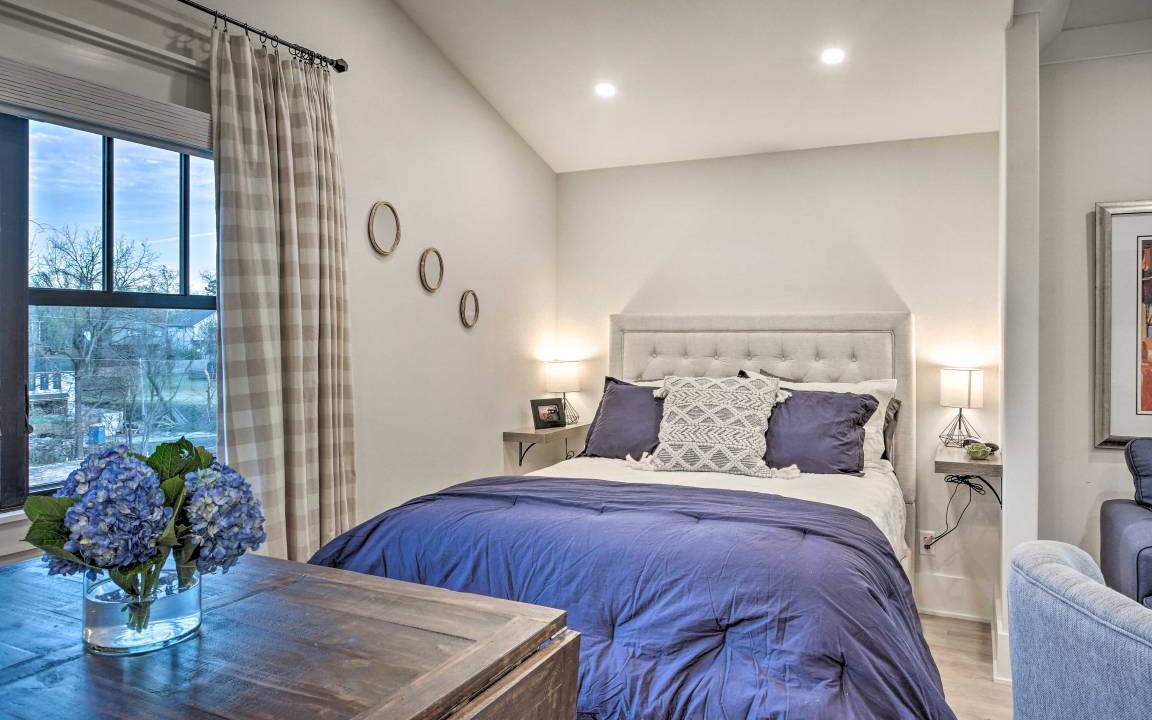Photo of Bedroom in Downtown